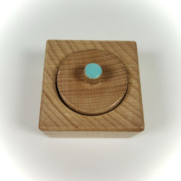 Lovevery The Thinker Pincer Puzzle Wooden Motor Skills Developmental Montessori - Picture 1 of 7